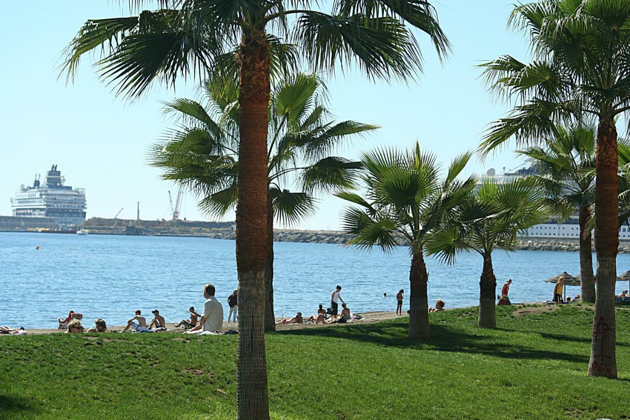 Malagueta Playa 11 Apartment Malaga Bagian luar foto