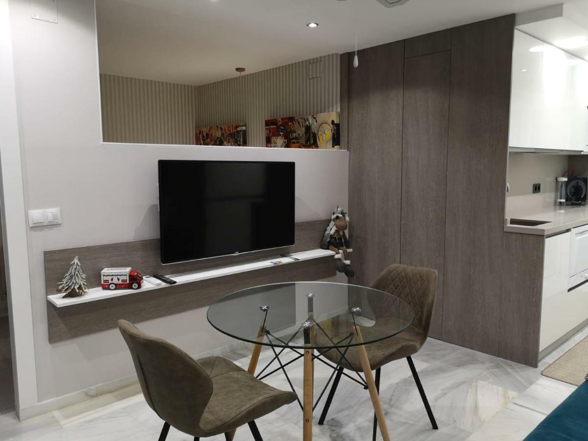 Malagueta Playa 11 Apartment Malaga Bagian luar foto
