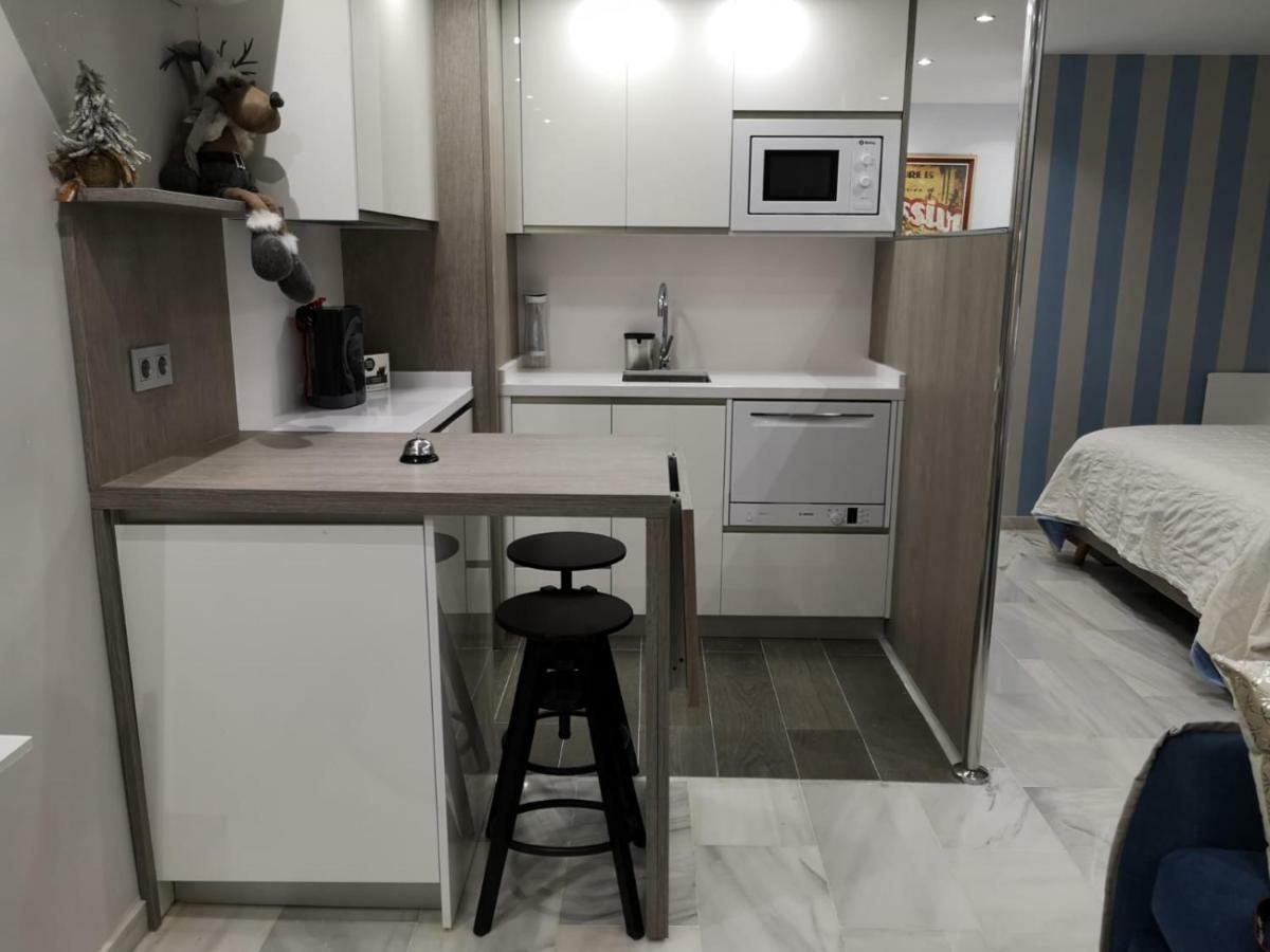 Malagueta Playa 11 Apartment Malaga Bagian luar foto