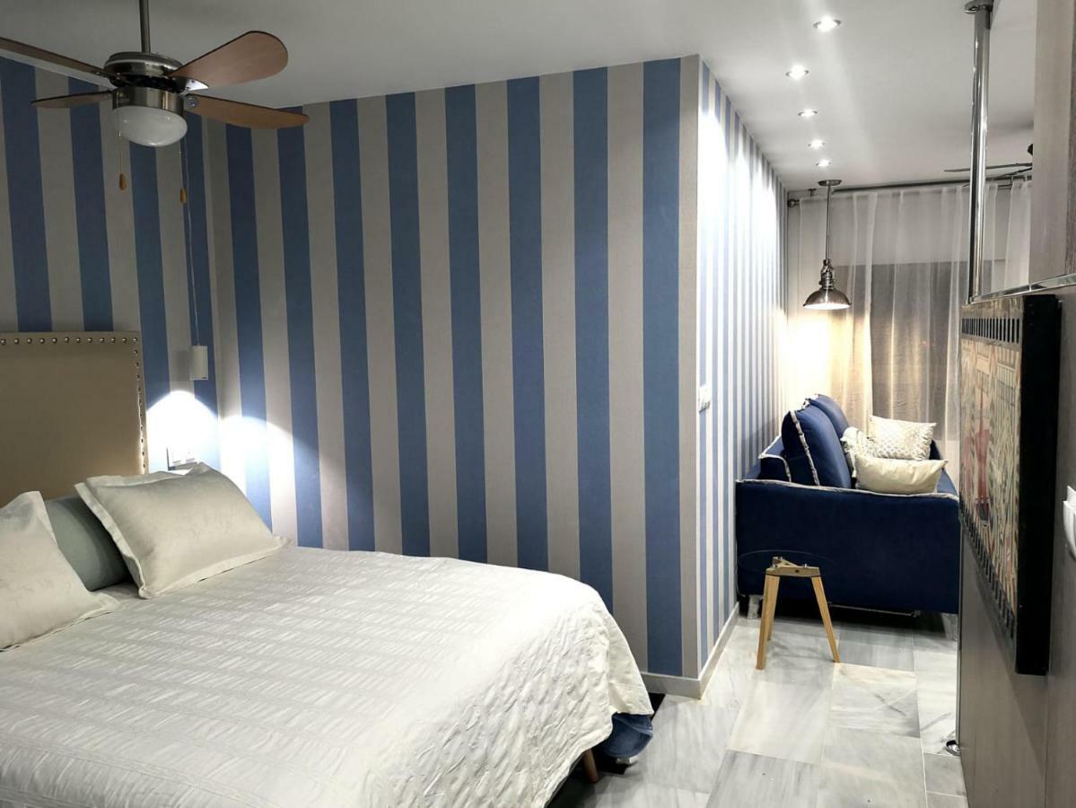 Malagueta Playa 11 Apartment Malaga Bagian luar foto