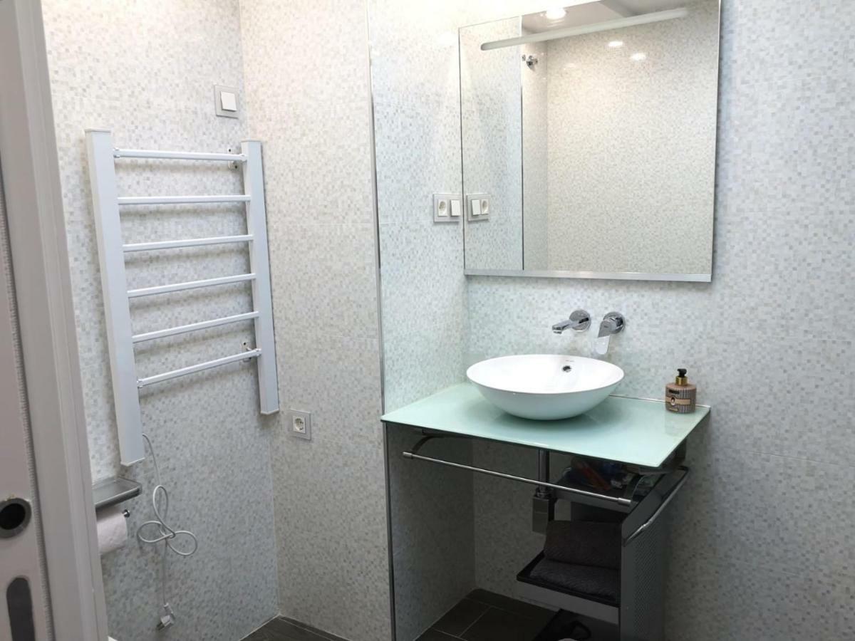 Malagueta Playa 11 Apartment Malaga Bagian luar foto