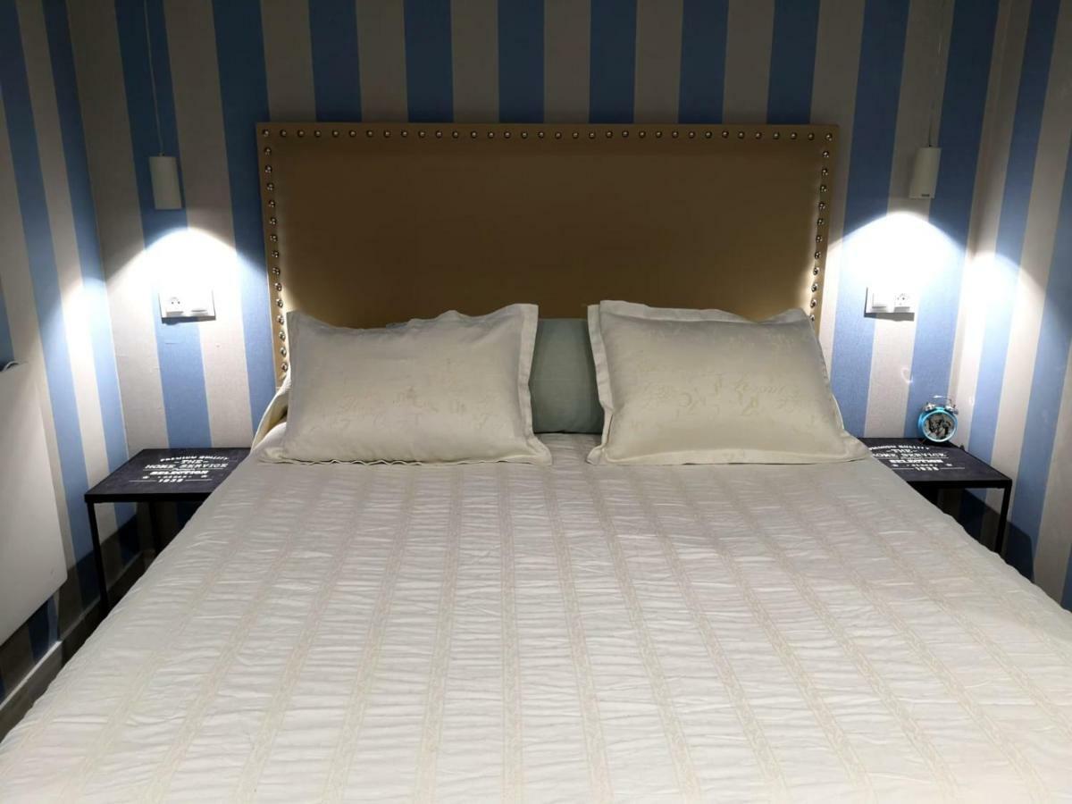 Malagueta Playa 11 Apartment Malaga Bagian luar foto